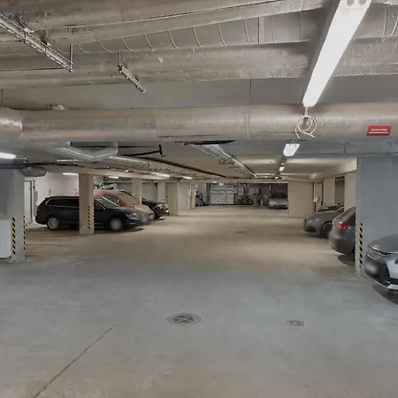 Spacious 56 M2 In The Quiet Center, Free Private Underground Parking & Self Check-in *