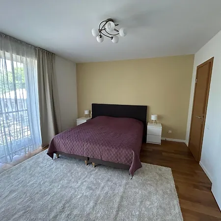 Appartement Spacious 56 M2 In The Quiet Center, Free Private Underground Parking & Self Check-in Riga