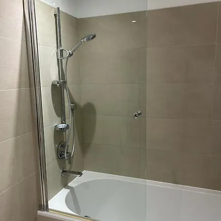 Appartement Spacious 56 M2 In The Quiet Center, Free Private Underground Parking & Self Check-in Riga