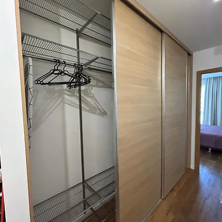 Spacious 56 M2 In The Quiet Center, Free Private Underground Parking & Self Check-in